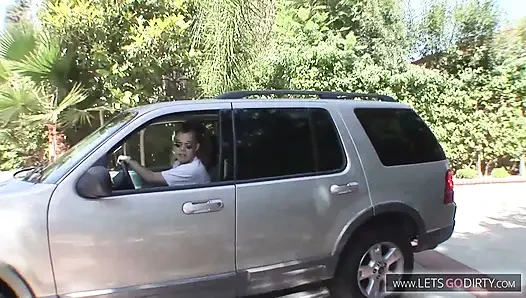 Gündelik genç seks - tatlı kız ilk randevusunda anal sikiliyor!