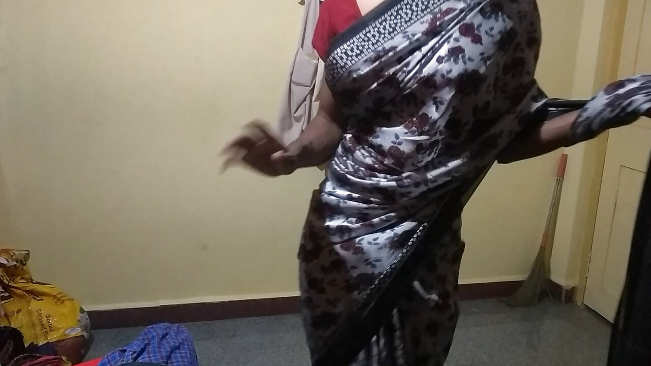 Cleaning home in mom's saree