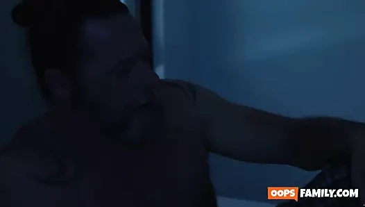 Hey! Etraftaki en ateşli, en iğrenç xxx pornosu dışında avuçlarını eşyalarımdan uzak tut!