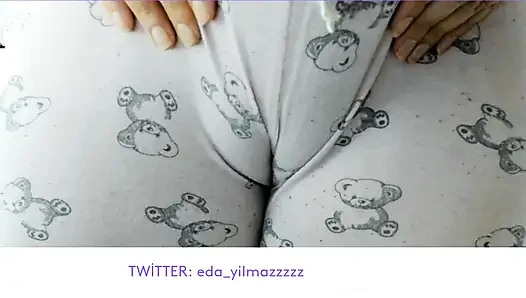CAMELTOE- SWOLLEN PUSSY- PUSSY IN PAJAMAS