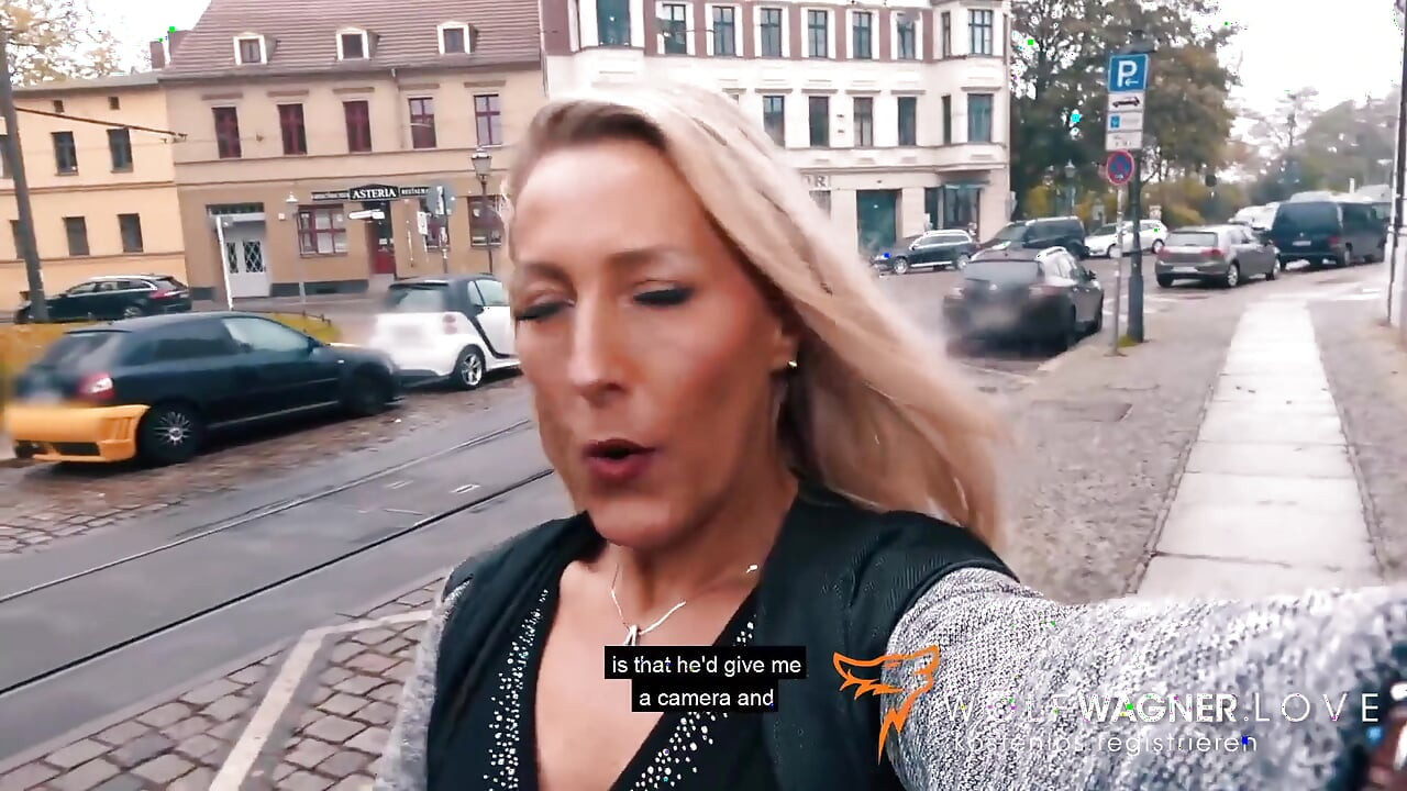 Lesbo Lena y Lana van a una cita a ciegas traviesa! Wagner Lobo