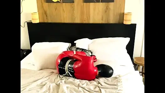 KıRMıZı LATEKS YÜKSEK TOPUKLU ESARET