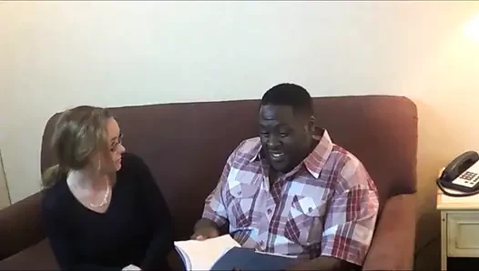 Üvey oğlum öğretmenimi sikiyorum