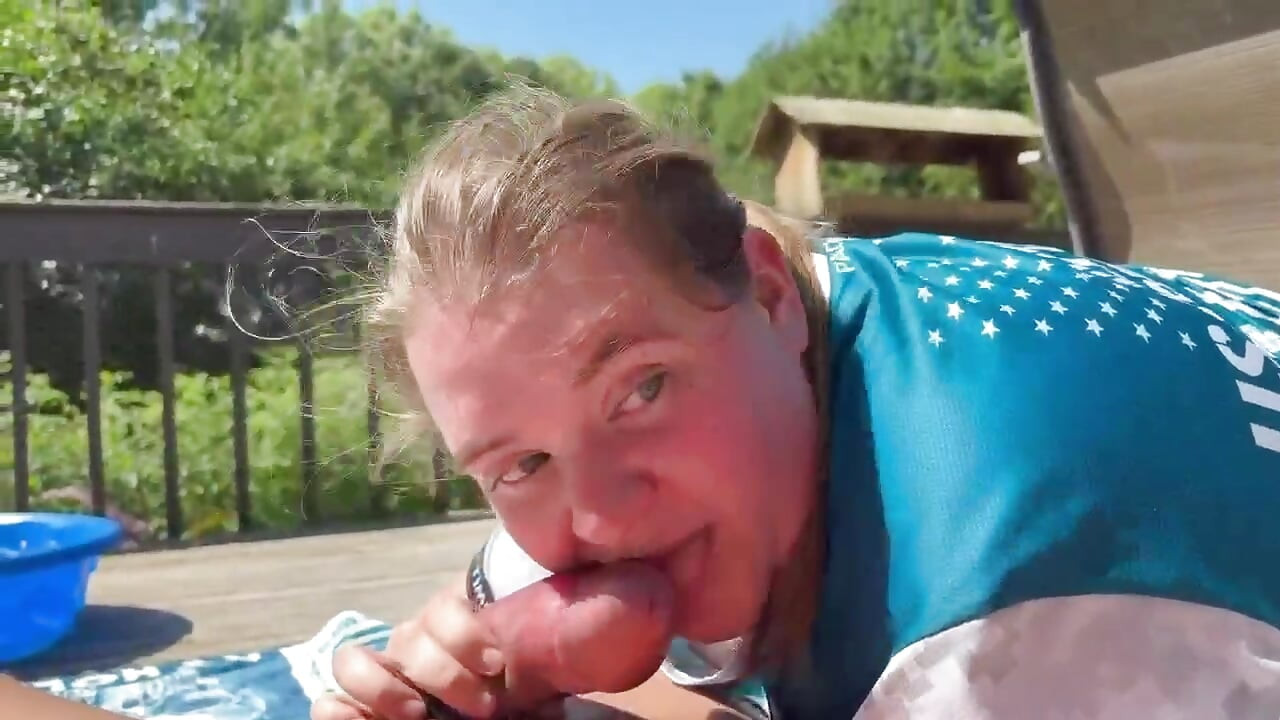 Potěšující táta venku