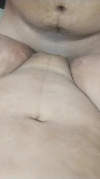 Kihagyhatatlan pillanat az "End Sex Morning, Indian Girl Desi Girl Sex, Indian Girl Bangla Hindi Kolkata" című filmből,