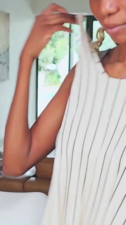 This sweet 18YO EBONY snuck out of her home and sucked my dick for a trip to America | Clip 1