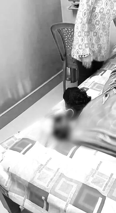 배다른 오빠처럼 섹스 괴물이 되는 여동생