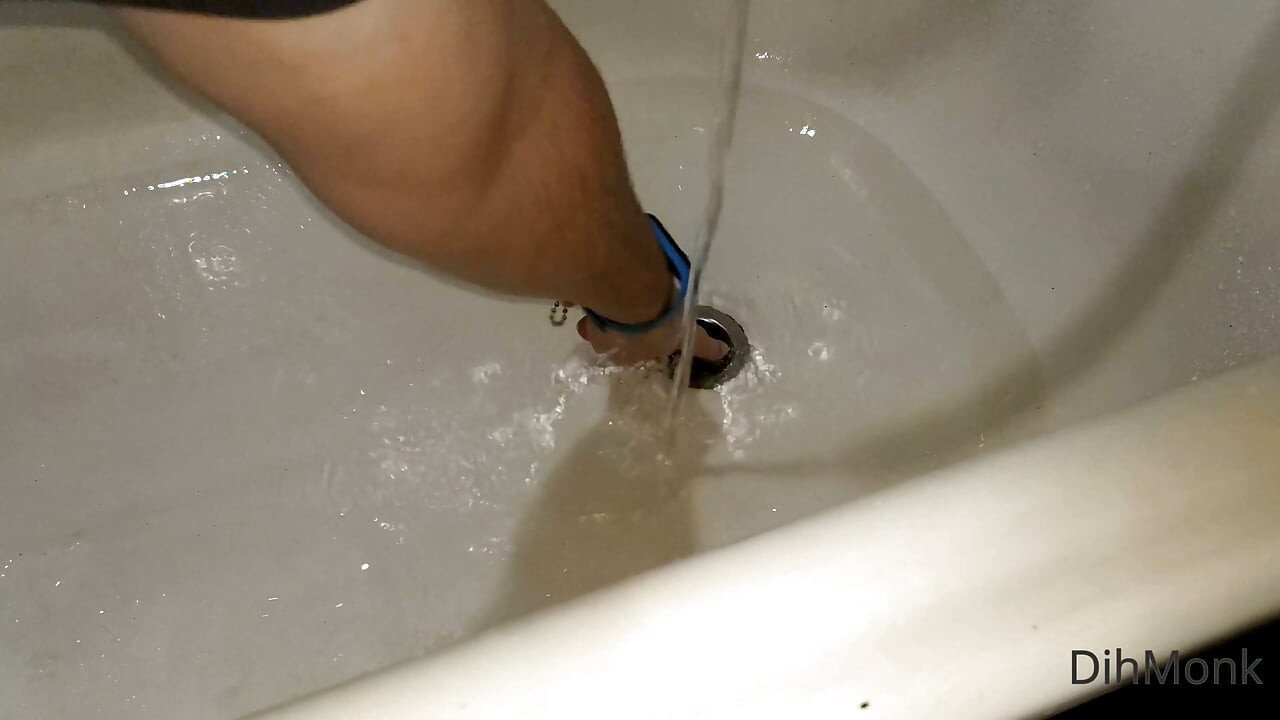 Bath Time Solo - Wet Jerk off in Shallow Water