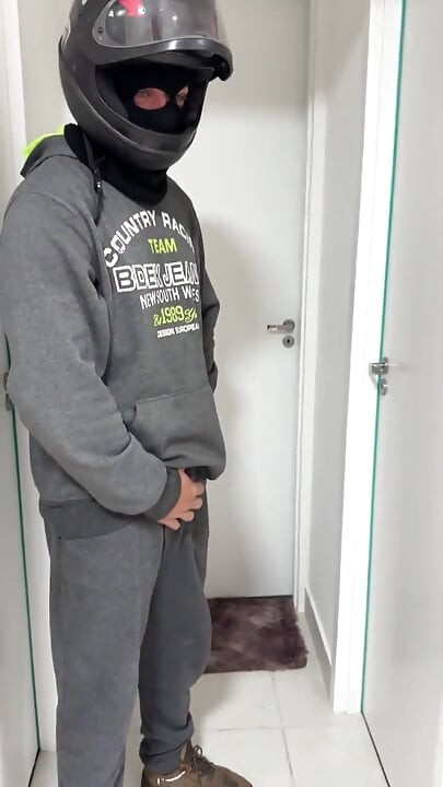 Trans Fucks Delivery Man and When His Order Is Late