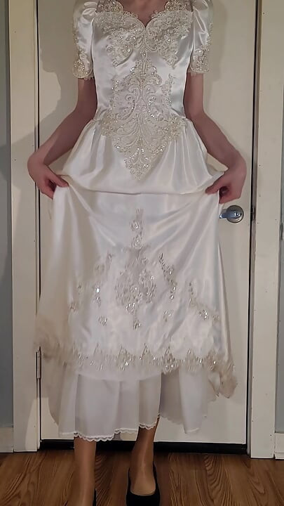 Robe de mariée vintage liquide en satin