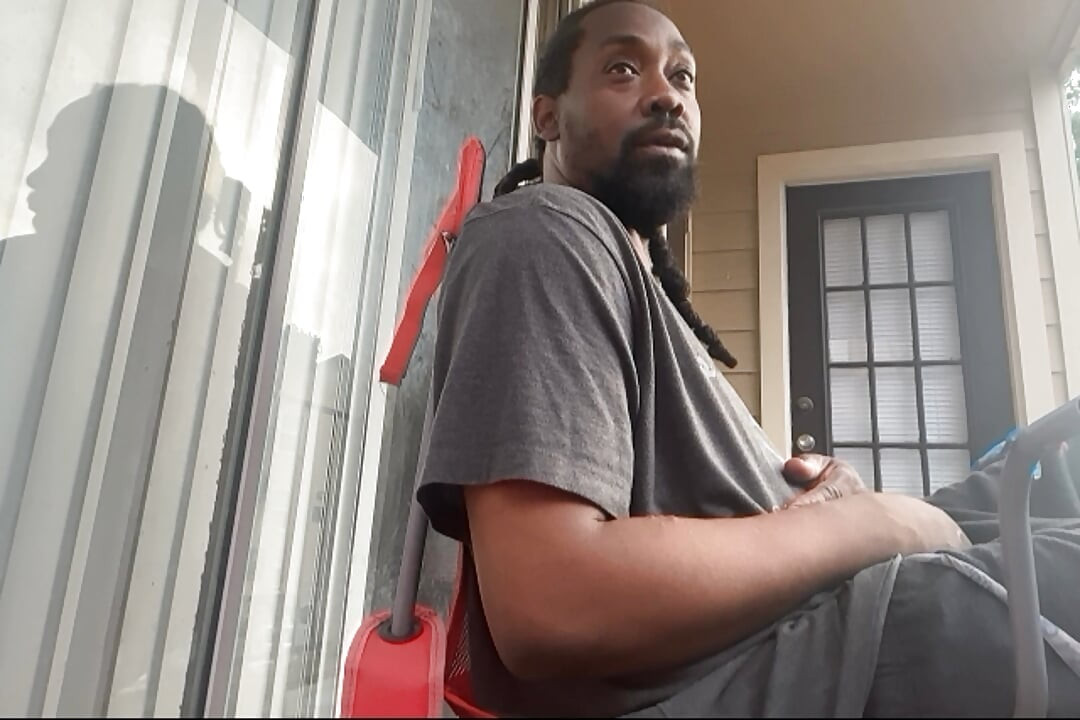 Cubby Da Po Hubby Off da Porch