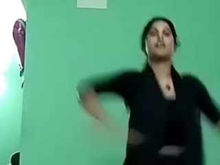 Ajina menon sexy vestido negro tik tok actriz 1