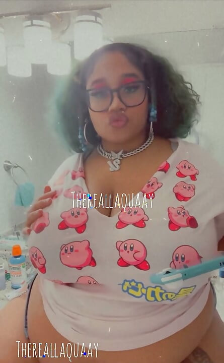 Biggdebbie se puso extememente cachonda mientras juega