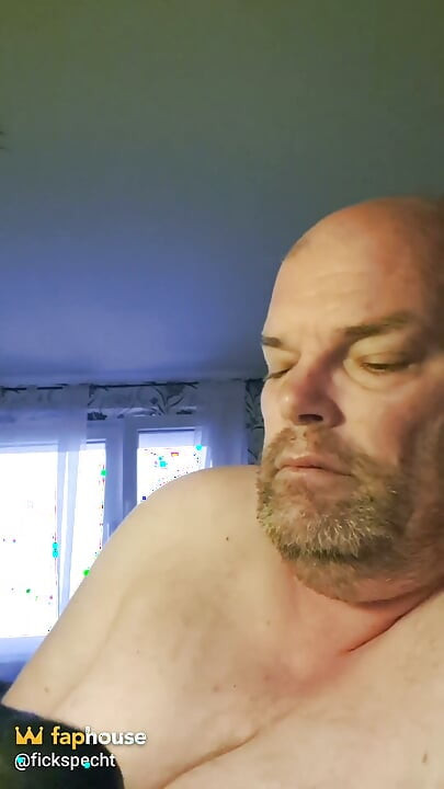 Dildo Fuck Demonstration of the Slut in the Morning