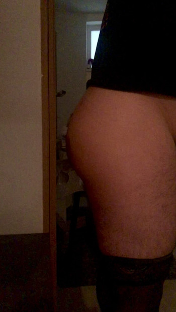7 inch dildo in my young round boy butt
