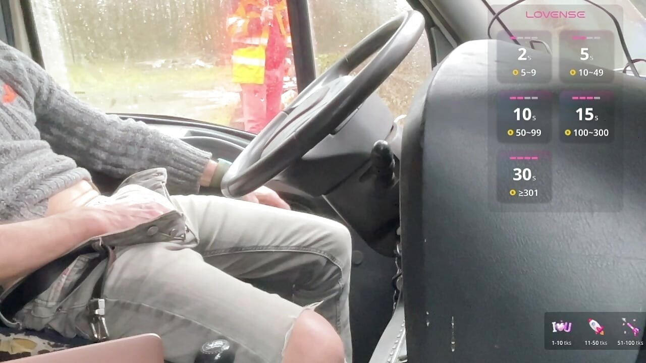 Stormy on the road - pertemuan tak terduga di dekat trukku