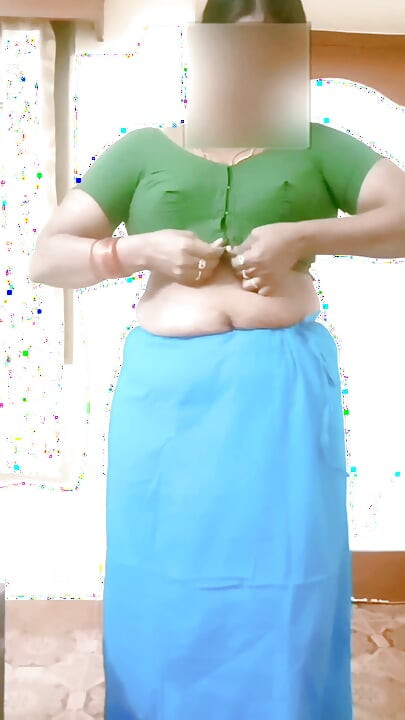 Desi Indian Tamil BBW Wife Nude Tease Big Boobs Ass Hairy Pussy Saree Wearing! Renuraj