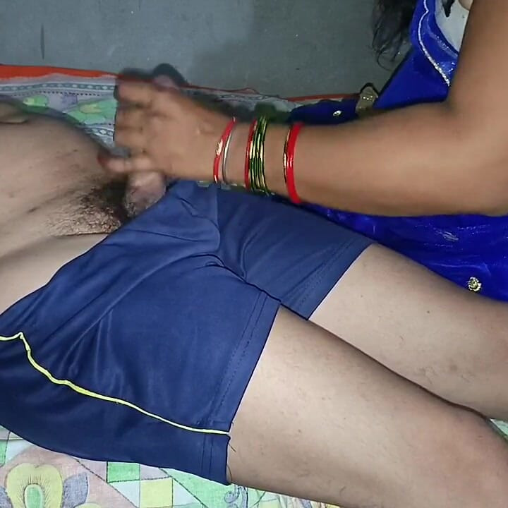 Young Boy Cums Inside Me While Having Sex with Hot Aunty