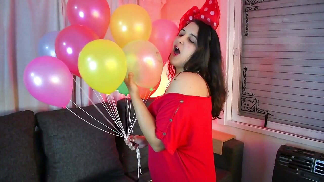 Hot and Fun Helium Balloons Popping - Bunny Looner