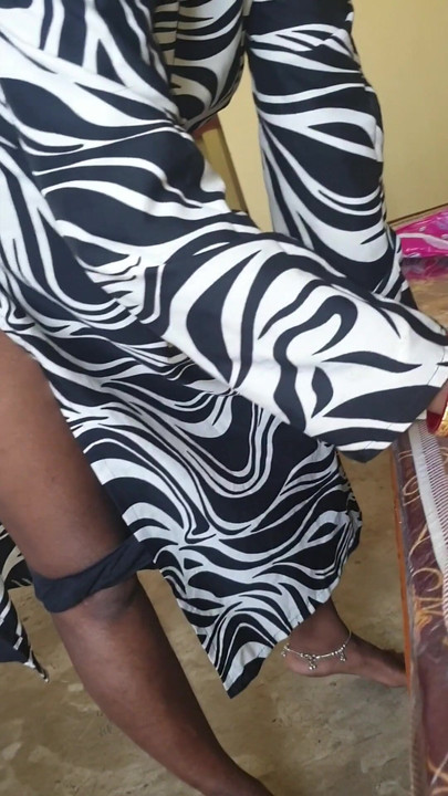 Hintli ateşli kadın | Klip 1