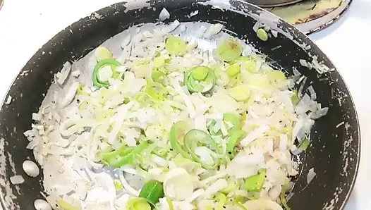 Cum Cooked 3 Leek Chili with Oil Handjob