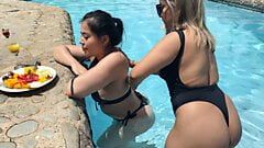 Zi însorită la piscină! cea mai bună prietenă a mea mă masturbează în piscină până când ejaculez! Naty Delgado