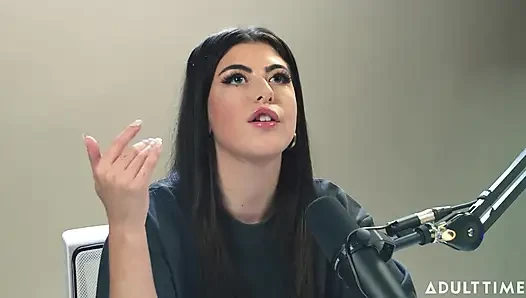 Menjadi Seorang Dominatrix Profesional Bukan Hal yang Diharapkan Gal Ritchie! | Podcast Khusus Orang Dewasa