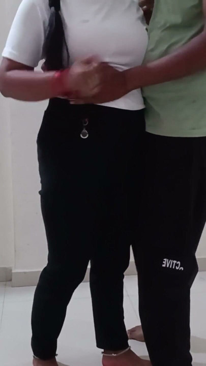 義弟が義妹とセックスしているバイラル動画 | クリップ 1