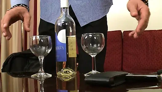 Vollbusige Blonde MILF Verführt Und Leidenschaftlich Geritten