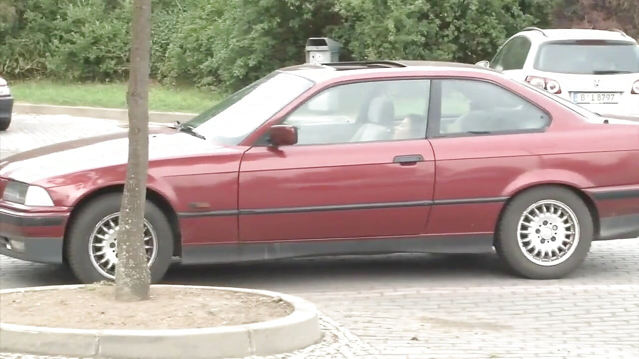 Parking lot report Berlin: MILF meets to fuck