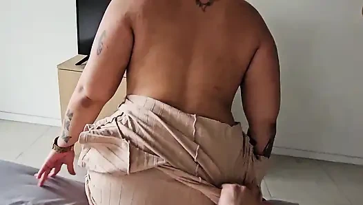 Venezolanische MILf bittet mich, sie schwanger zu machen