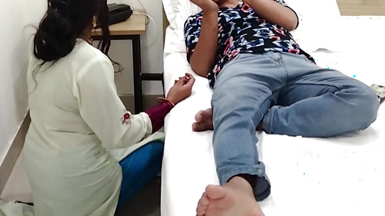 Üvey kız kardeş ko oyo me le jaake pel diya