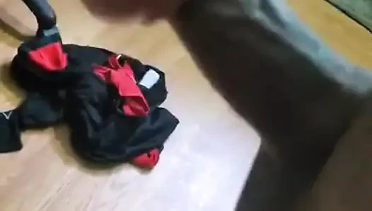 Browndicksavior duş alıyor ve fleshlight'ına boşalıyor