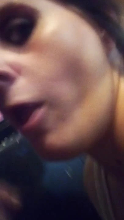 Girlfriend giving a bj like a pornstar