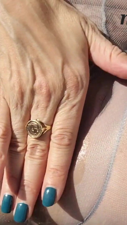 Spectacular moment from "Amateur milf munichgold gets it in nylons hairy pussy with long labia do I need to pee?"