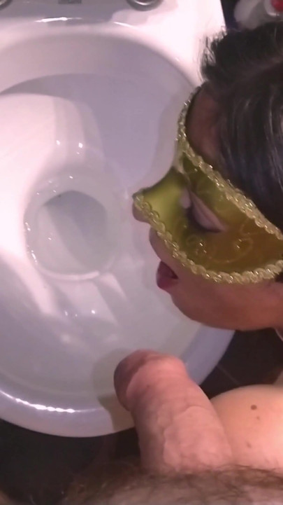 I was on the toilet and she sucked my fat dick | Clip 1