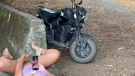 Мою соседку застукали за мастурбацией