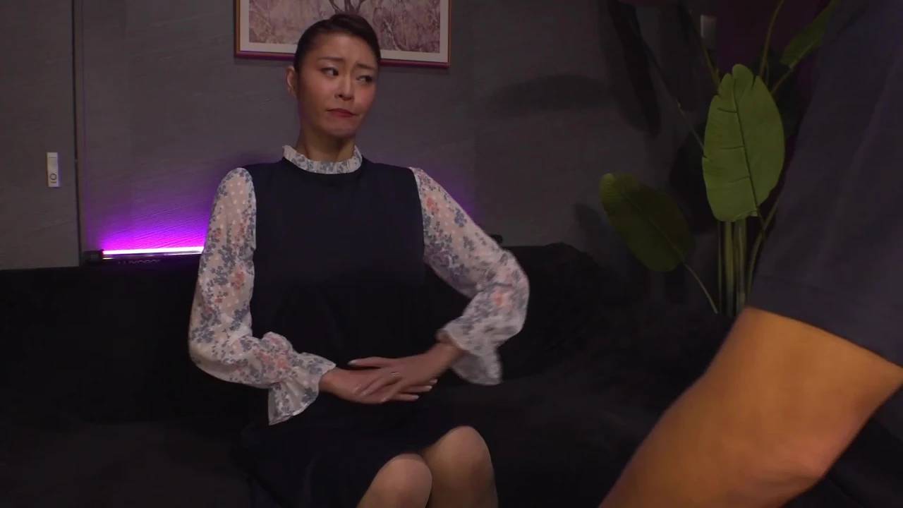 Erotic black step-sister Yurika Aoi 3