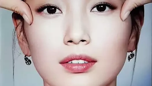 Suzy'nin yüzüne boşalma haraç