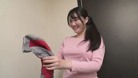 Mayu Aoyama zimmerputz-service-dame mit besonderem persönlichem service