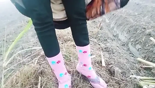 Видео с первым трахом мочи в деревне бхабхи