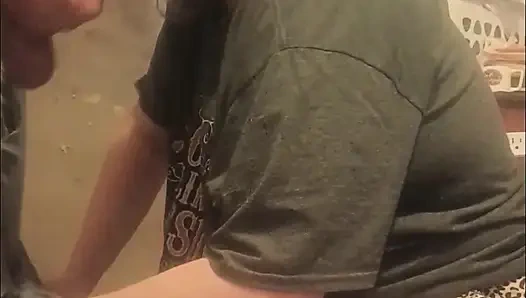 Skyebay lagi asik tryout tenggorokan