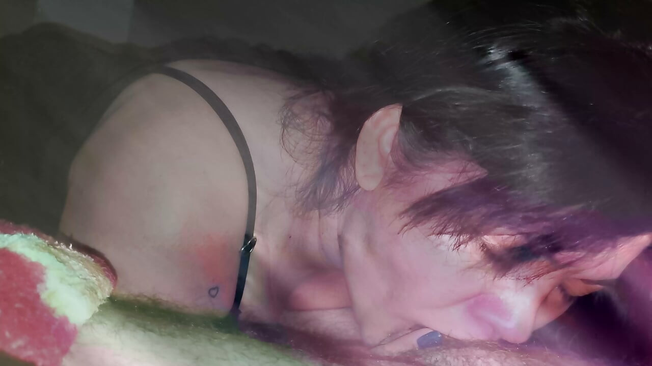 Asian stepmom takes advantage of the fact that her cuckold husband is not at home and wakes up her stepson early sucking very tasty and wanting to drink hot milk