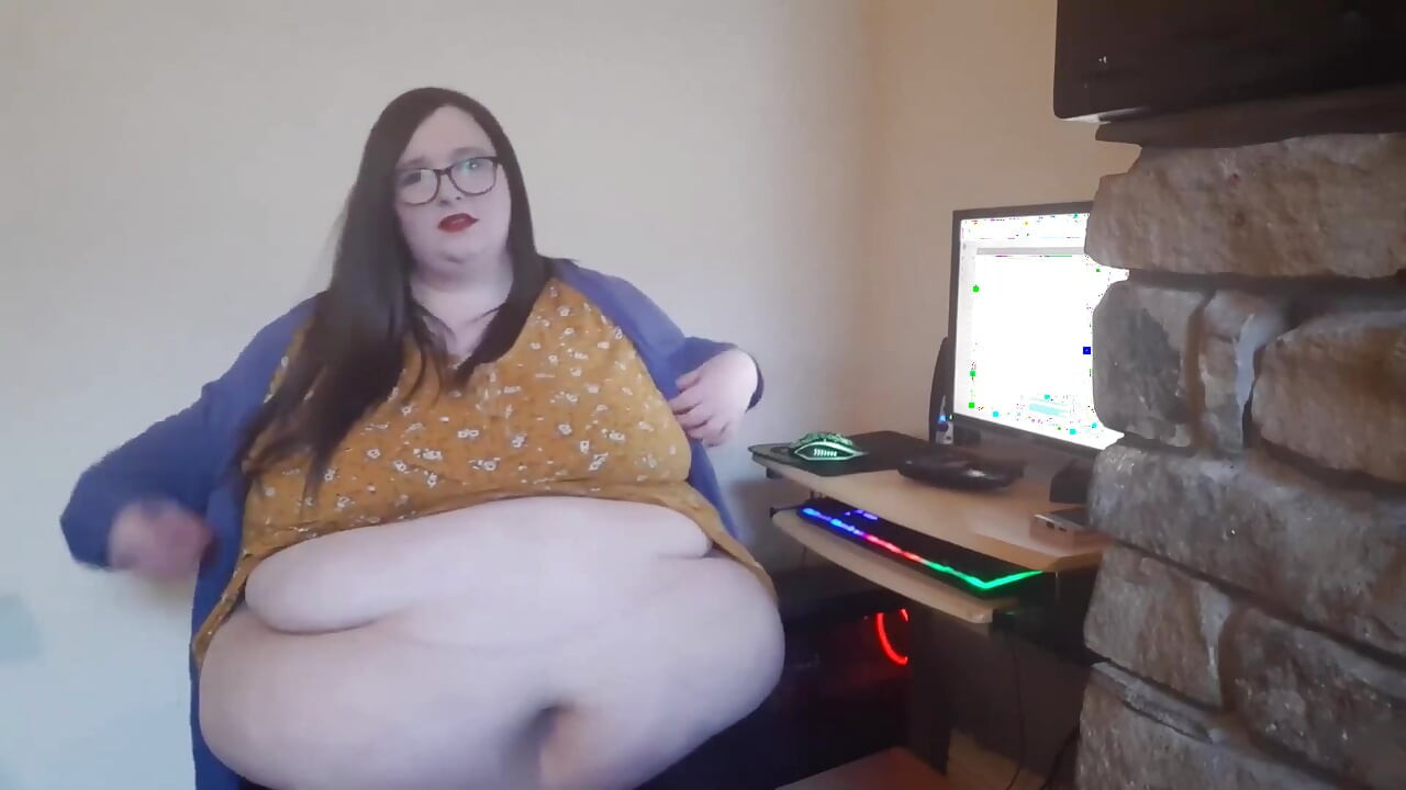 เลขาสาวสวยตัวใหญ่โดนเจ้านายทําให้อับอาย