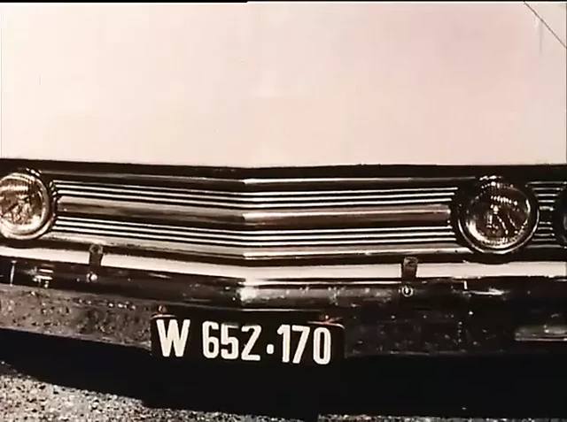 Liebe durch die Autotur