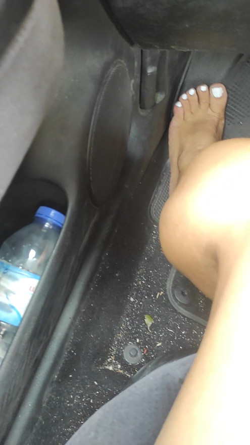 JoanaLoveTs in white nails masturbating in car