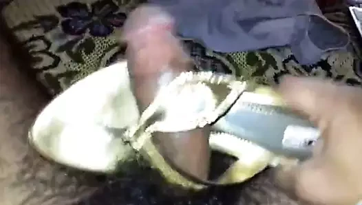 Sikme kız arkadaşaltın sandalet