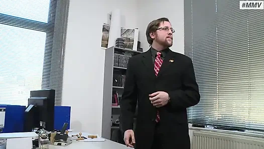 Sex behoerde 3: Four scenes with 4 hot babes