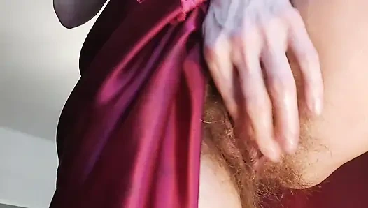 Klitorisimi Mastürbasyon Yaparken Çok Sert Boşaldım, Çok Tüylü Ve Kremamsı Vajinam, Sıcak MILF Mastürbasyon Yaptı