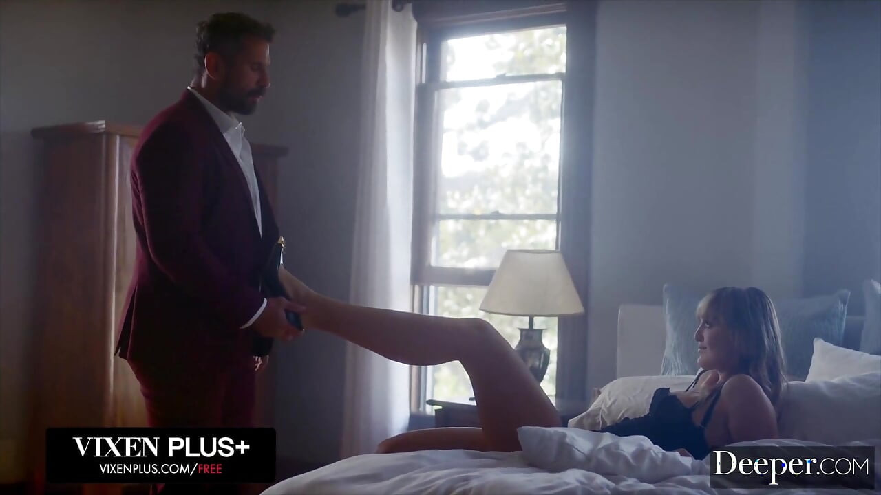 gahri. larki-nekst-dor dabsi ko shaadishuda purushon ki bhookh hai
